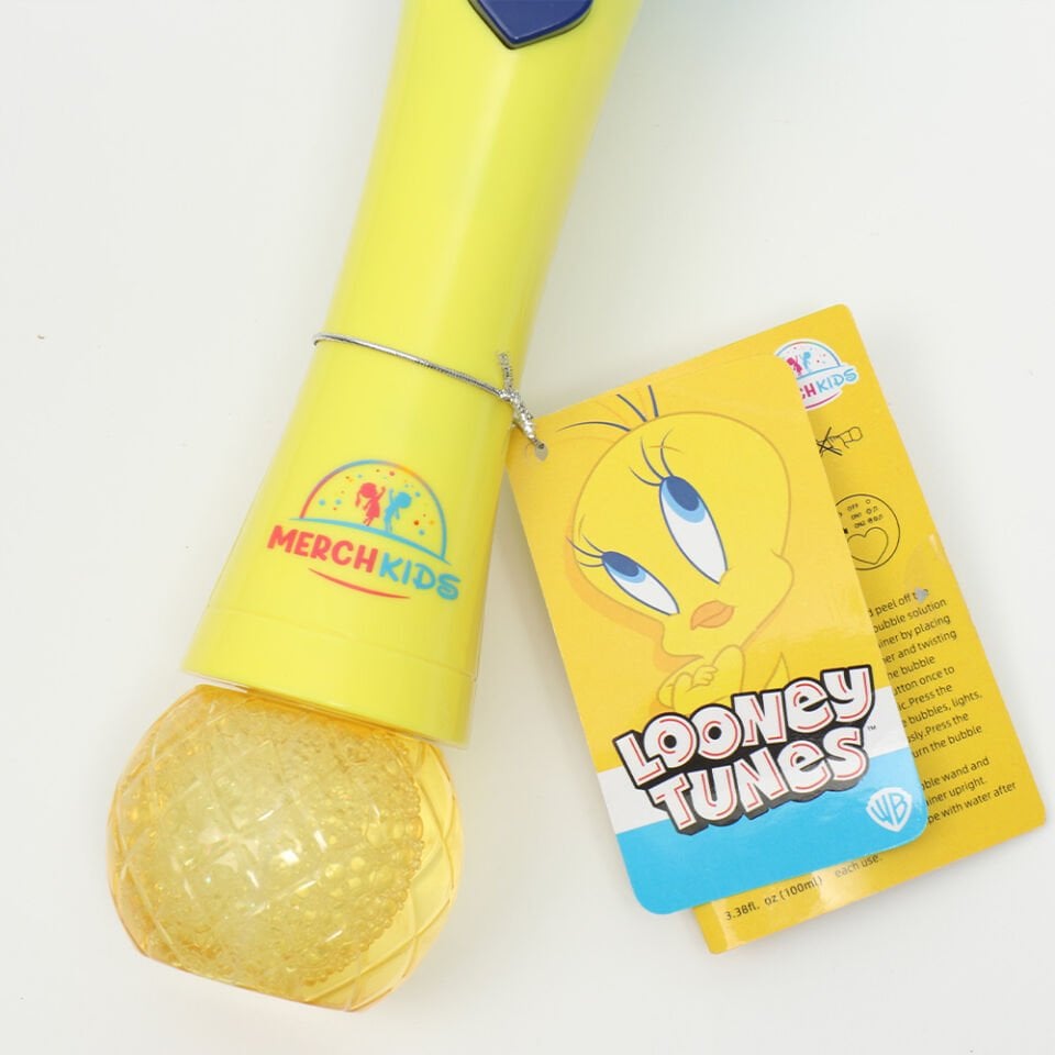 Looney Tunes Tweety Light-Up Bubble Wand